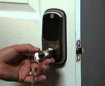 Locksmith Key Store Bronx, NY 718-304-2933 - nearest-locksmith